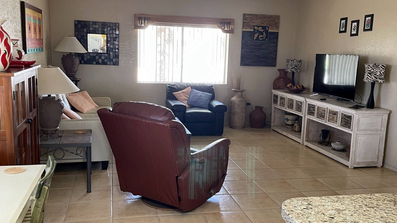 Photo of Livingroom in Desert Hills Estates