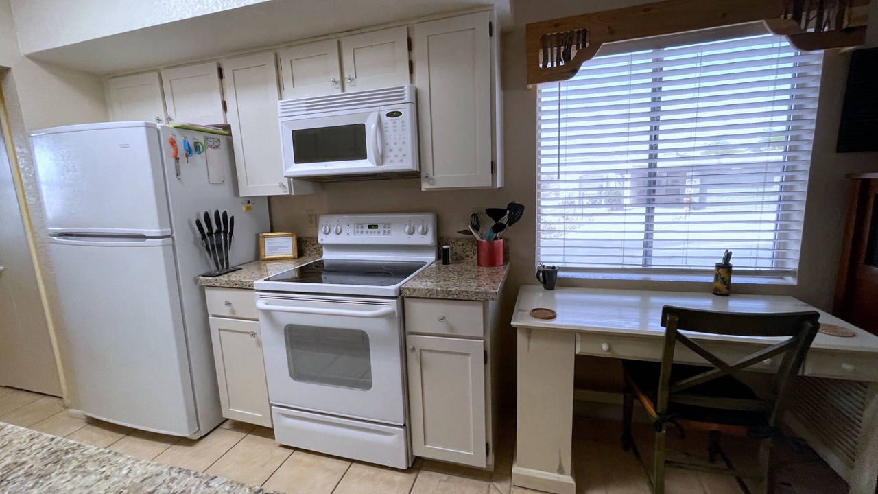 Photo of Kitchen in Desert Hills Estates