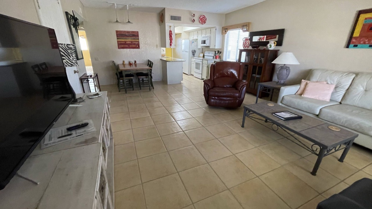 Photo of Livingroom in Desert Hills Estates