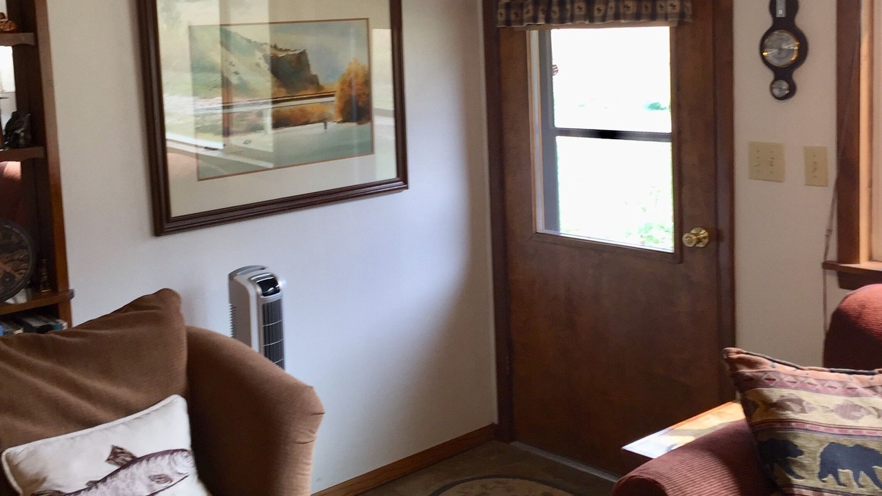 Photo of Livingroom in Lowman