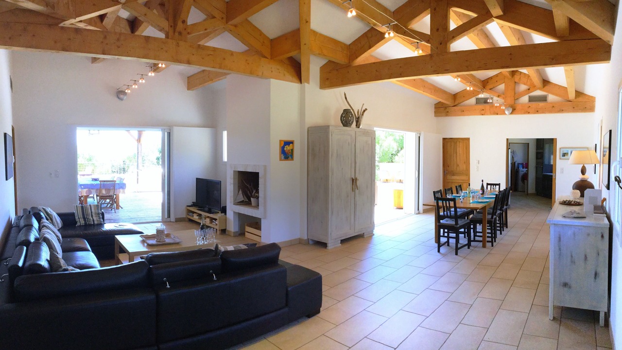 Photo of Livingroom in Bonifacio