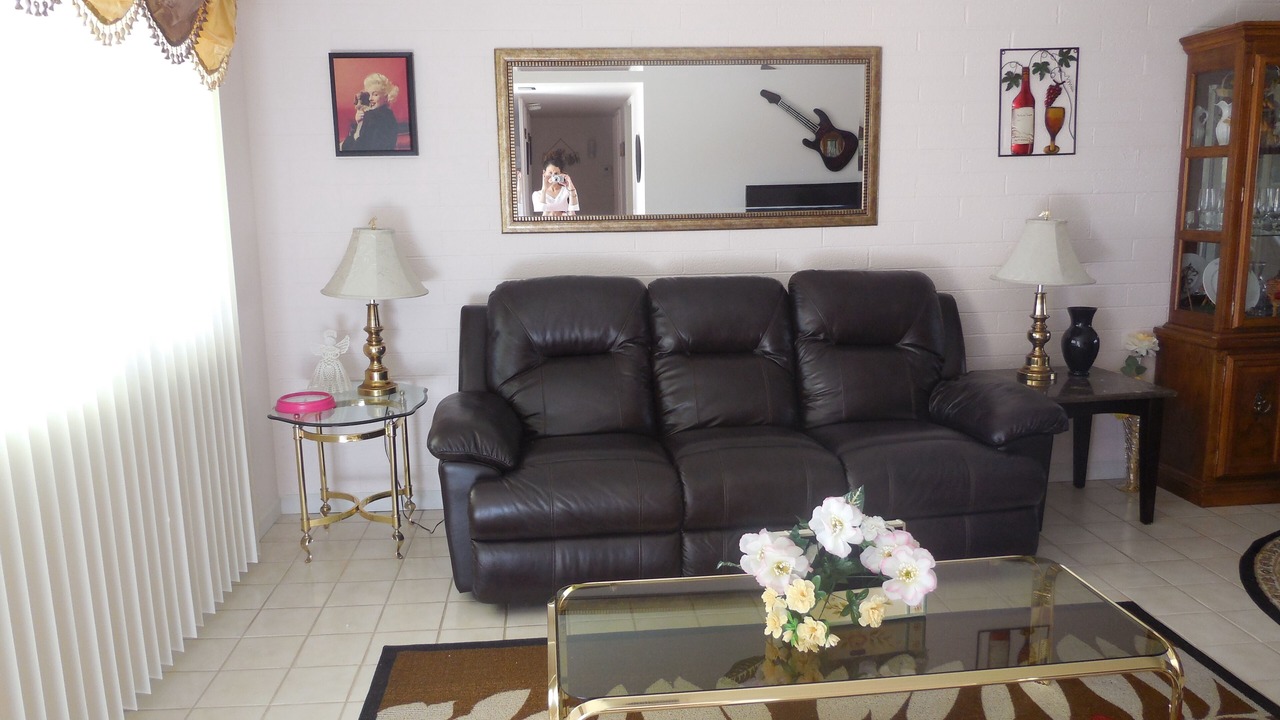 Photo of Livingroom in Newlife