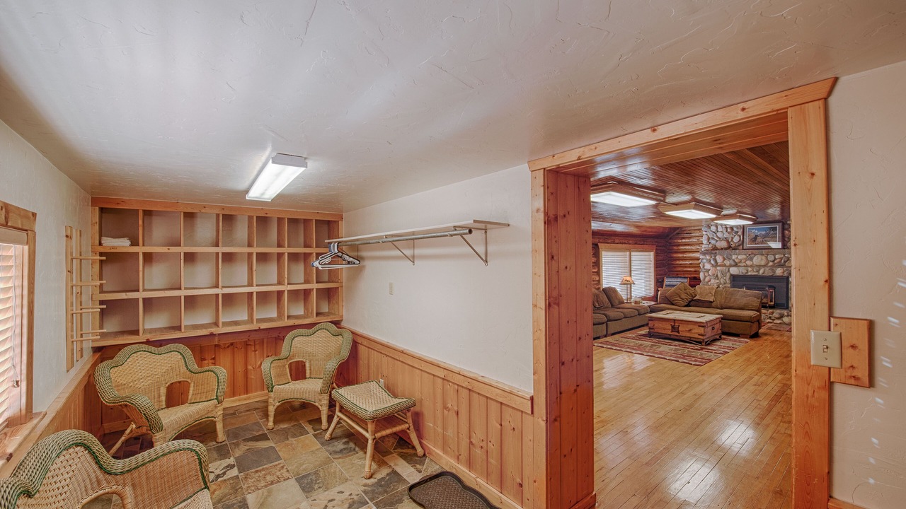 Photo of Bedroom in West Yellowstone