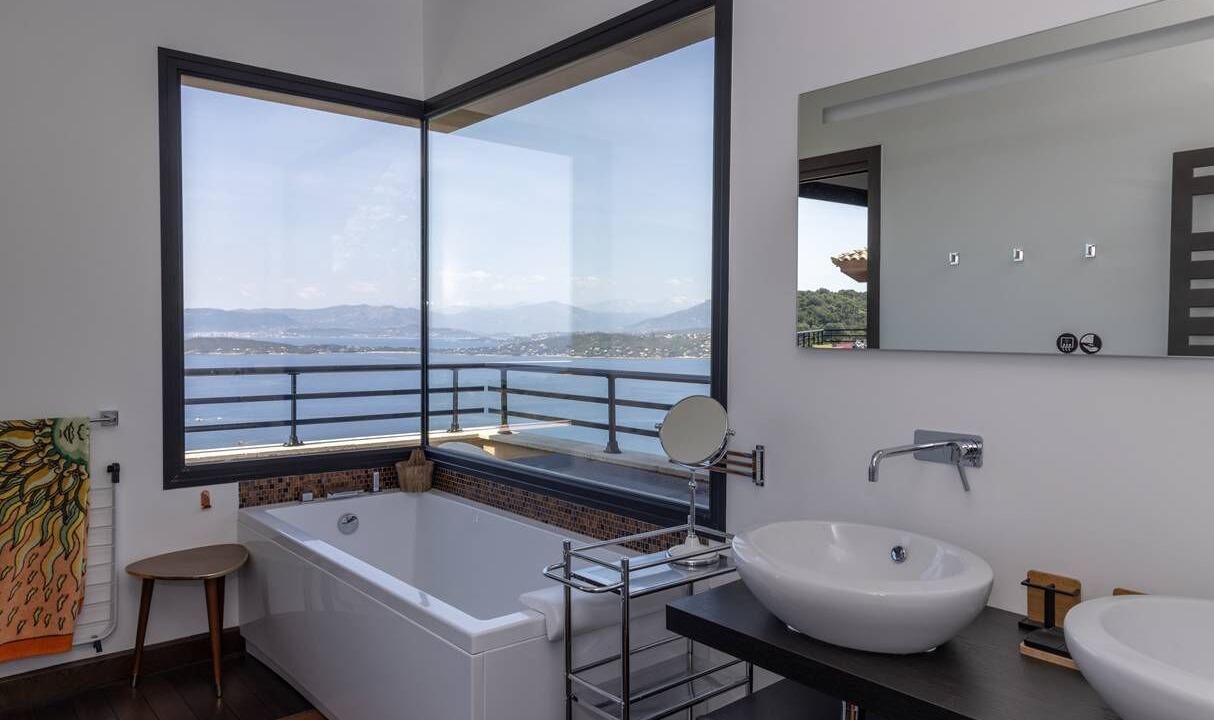 Photo of Bathroom in Verghia