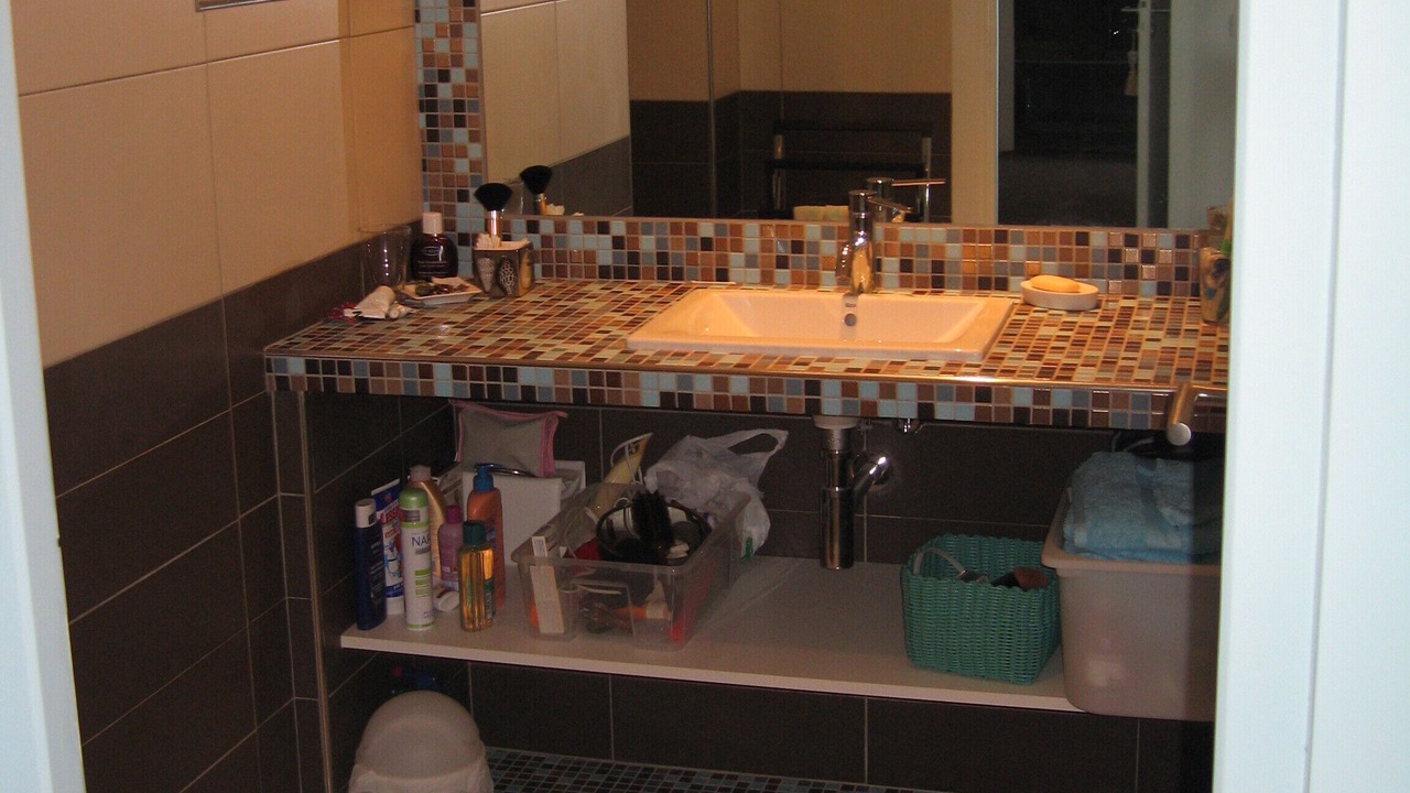 Photo of Bathroom in Cirendinu