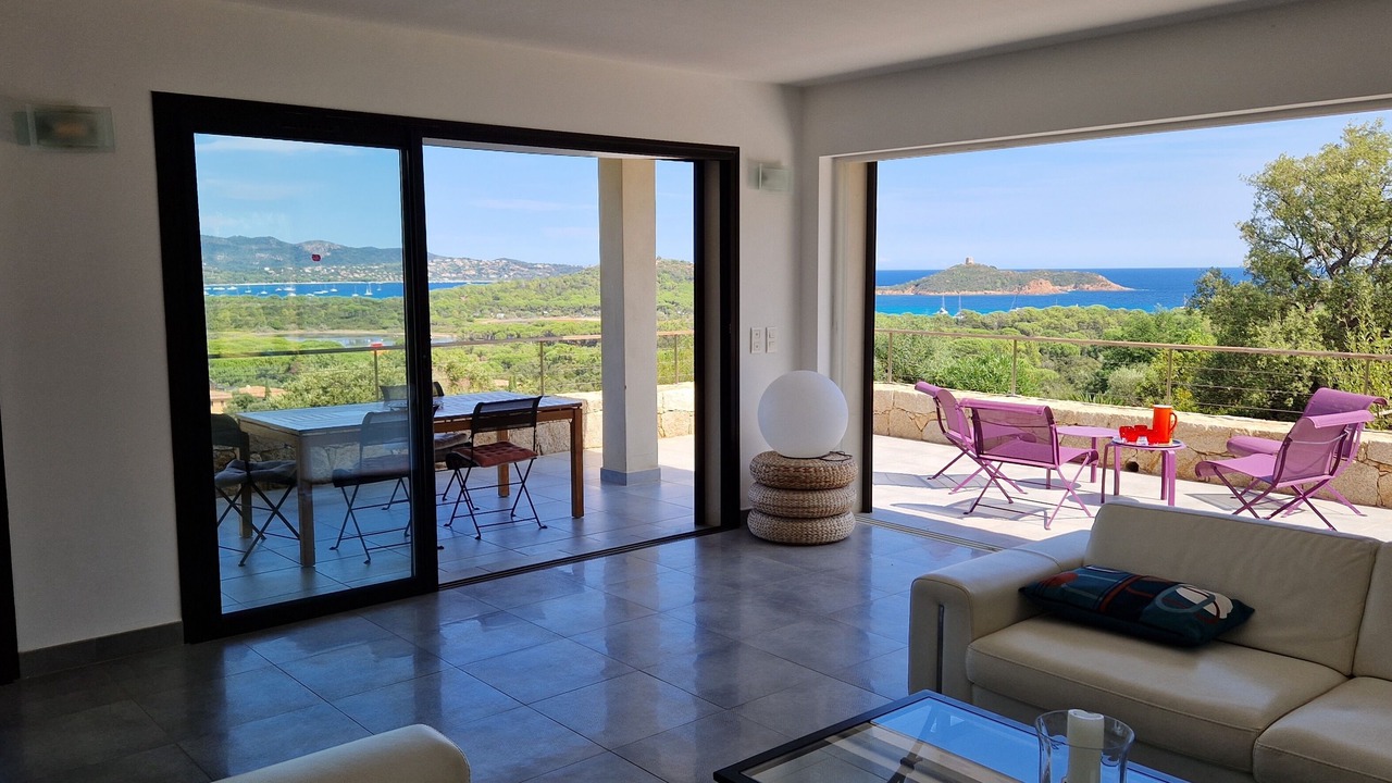 Photo of Livingroom in Cirendinu