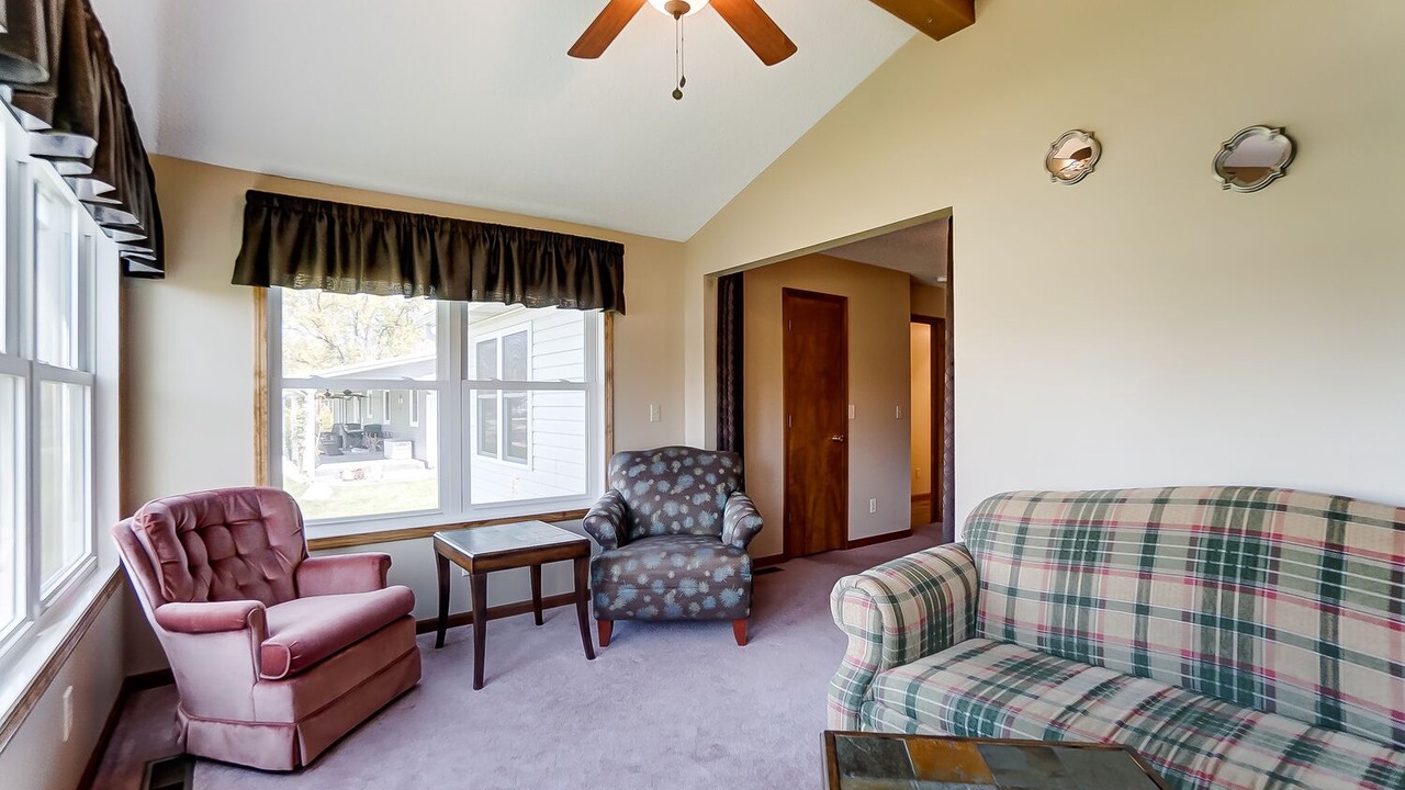 Photo of Livingroom in Wolcottville