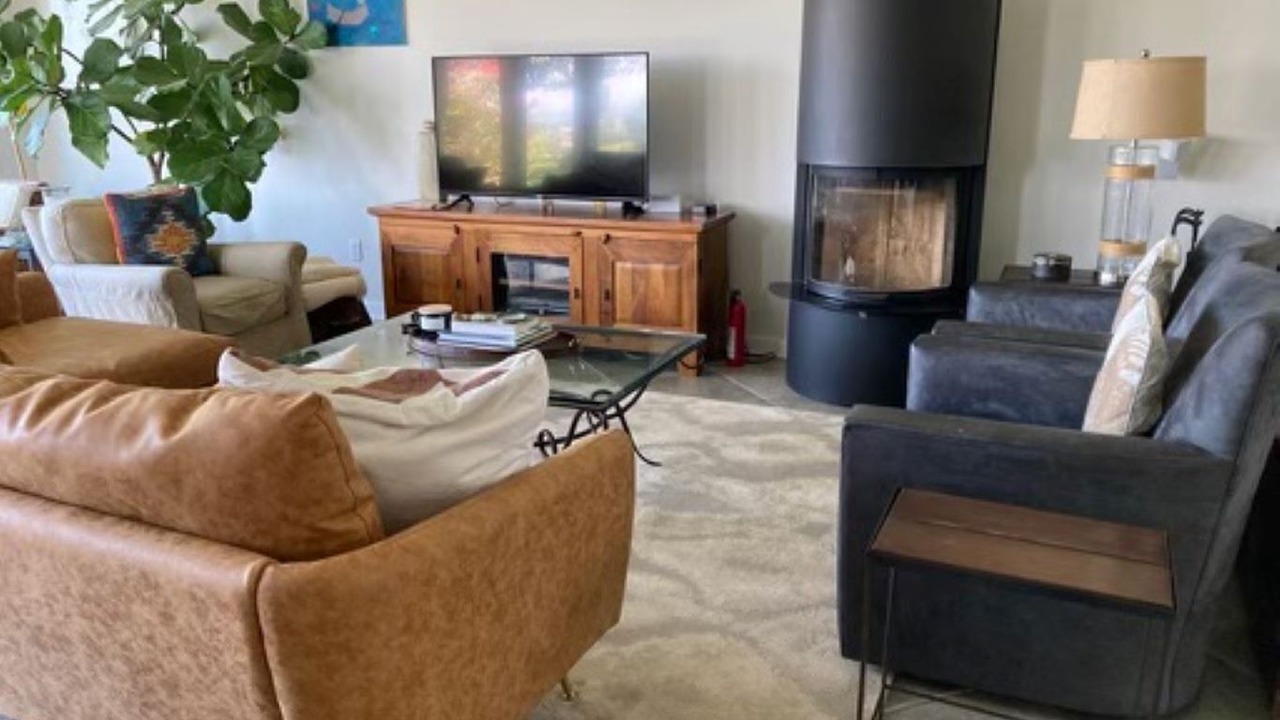 Photo of Livingroom in Tilghman