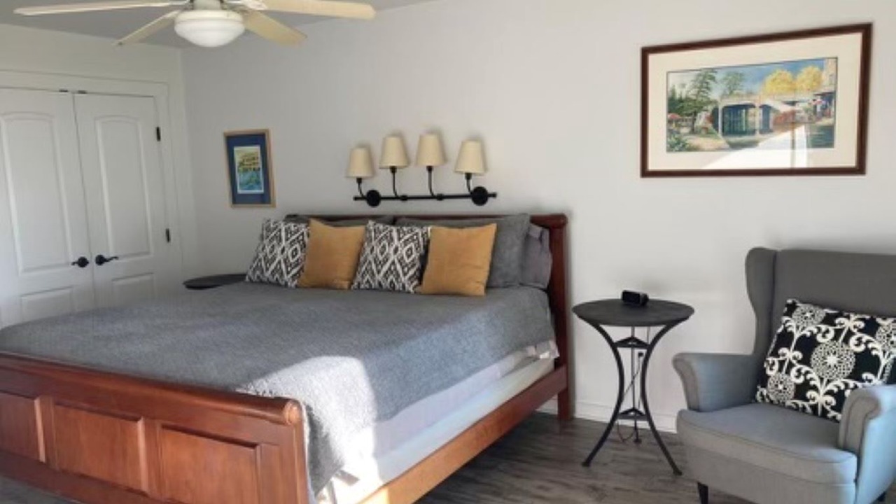 Photo of Bedroom in Tilghman