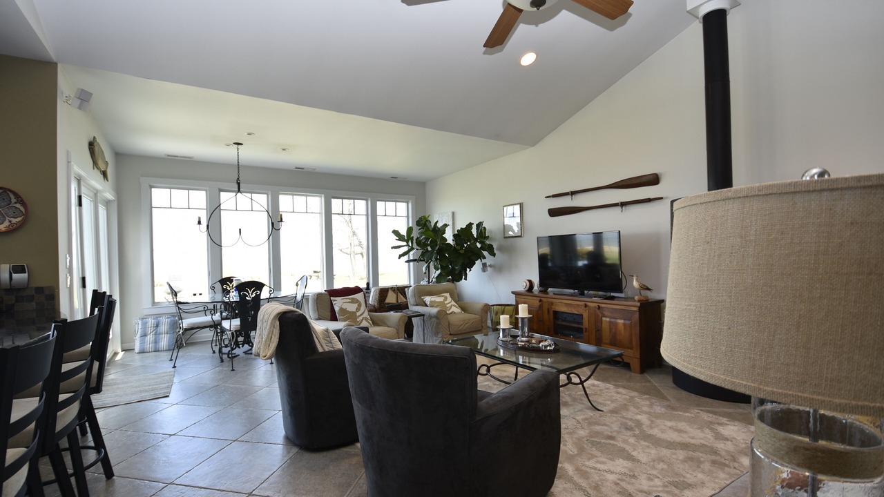 Photo of Livingroom in Tilghman