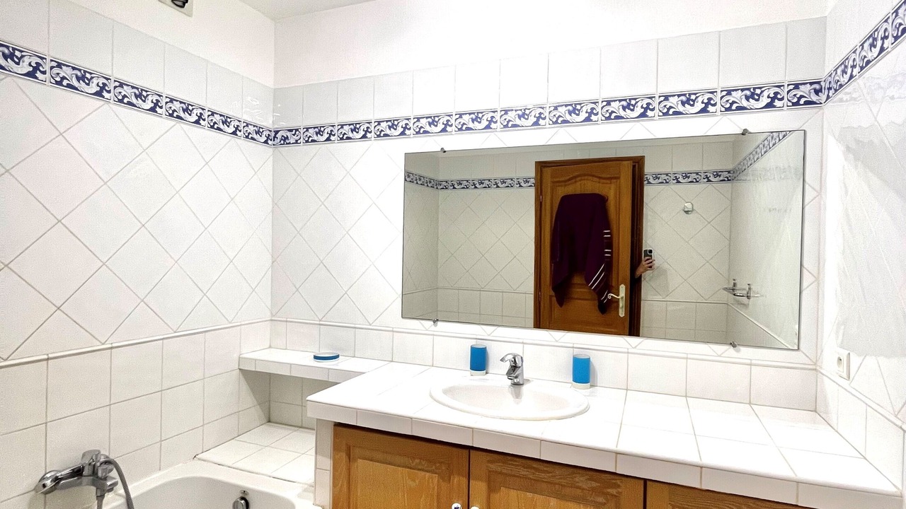 Photo of Bathroom in L'Ile-Rousse
