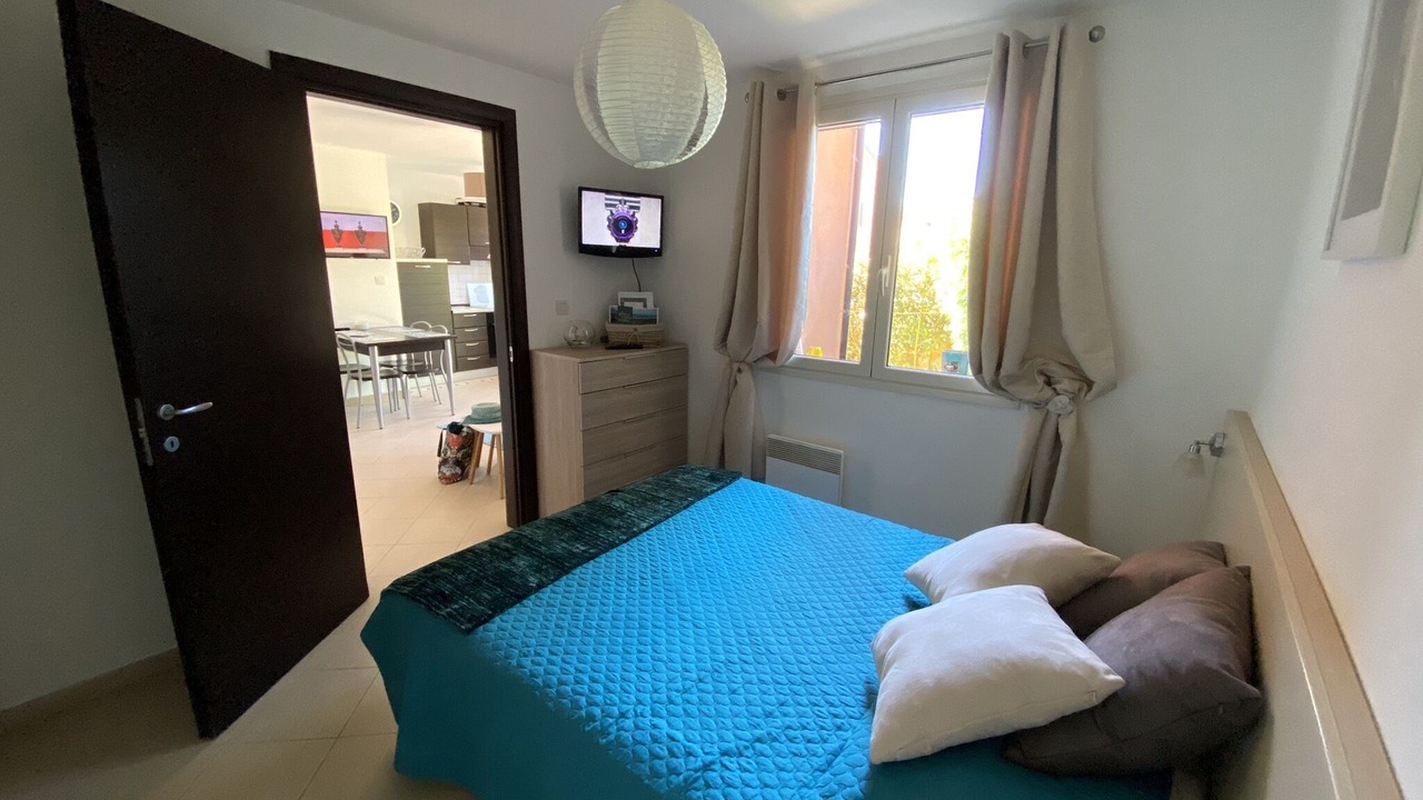 Photo of Bedroom in Lozari