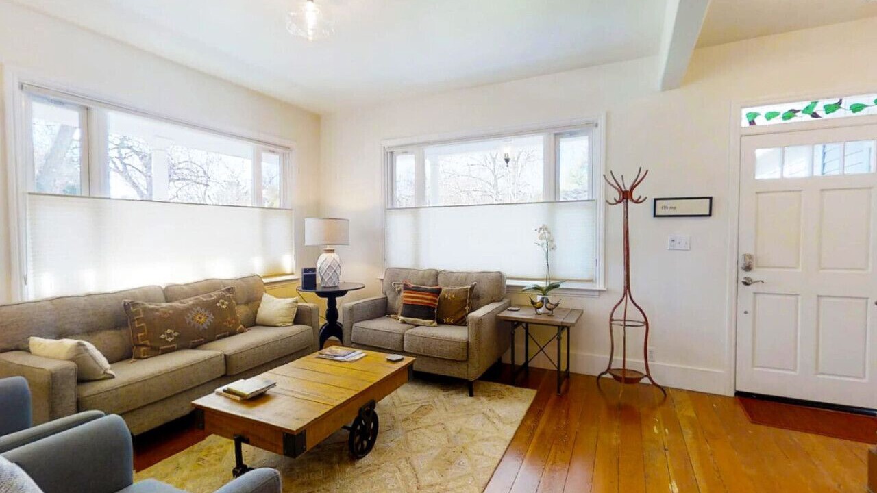 Photo of Livingroom in Napa