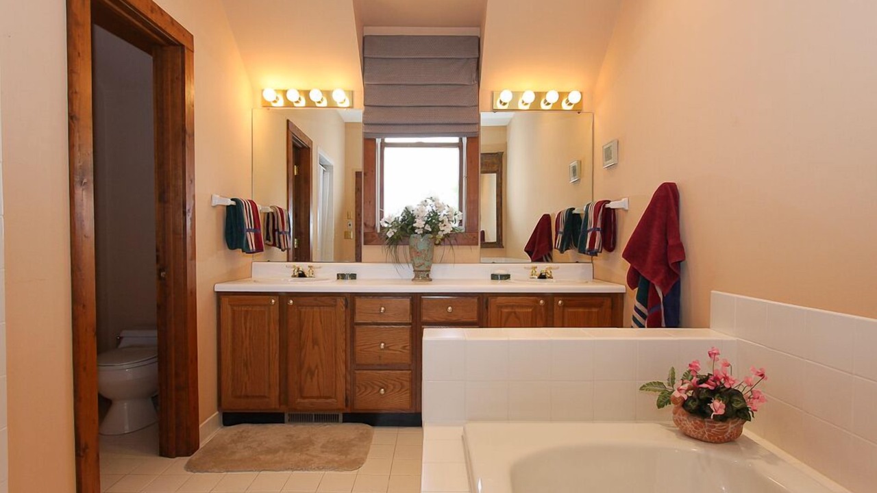 Photo of Bathroom in Taylors Island