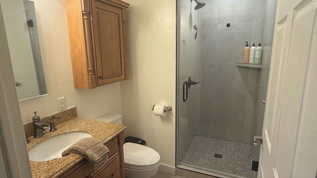 Photo of Bathroom in Page