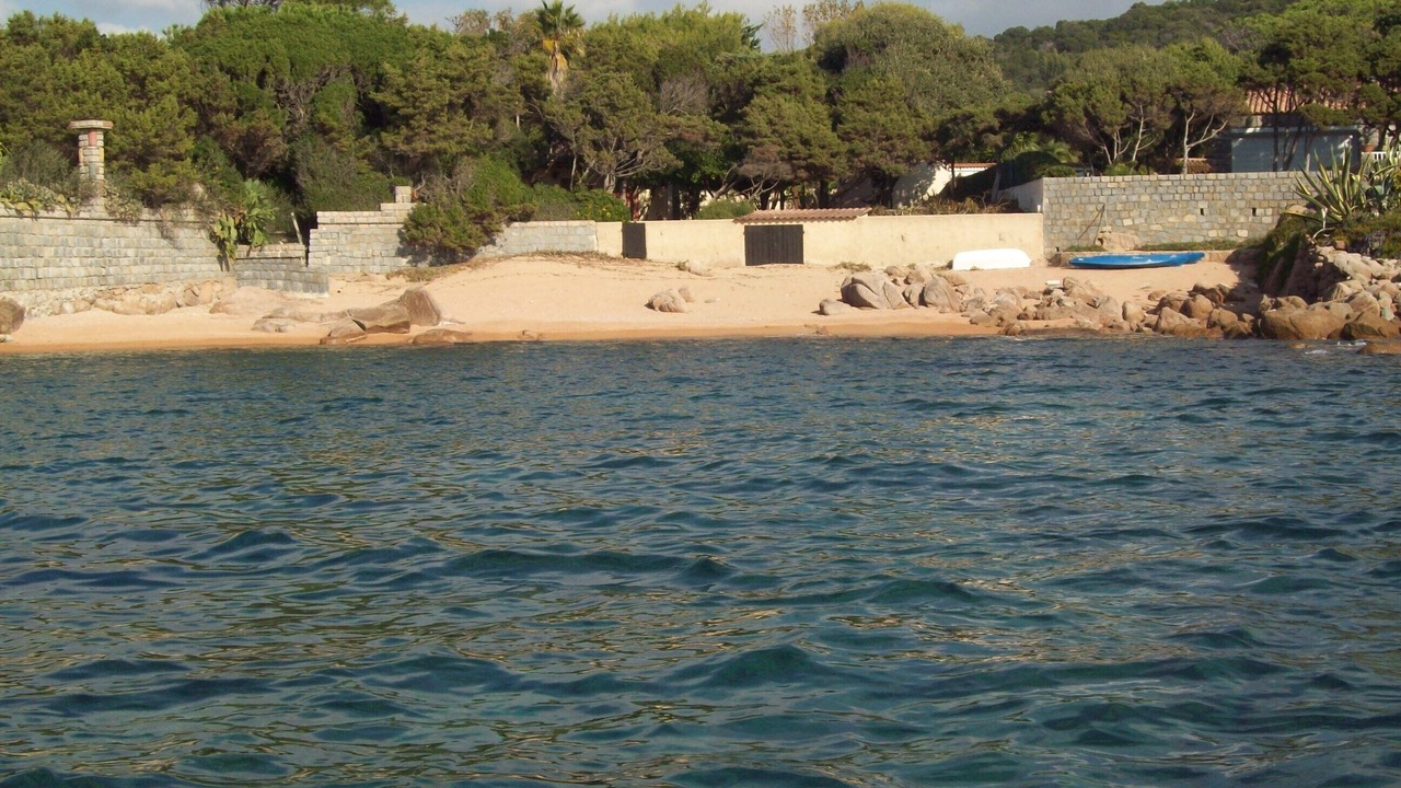Photo of Others in Isolella