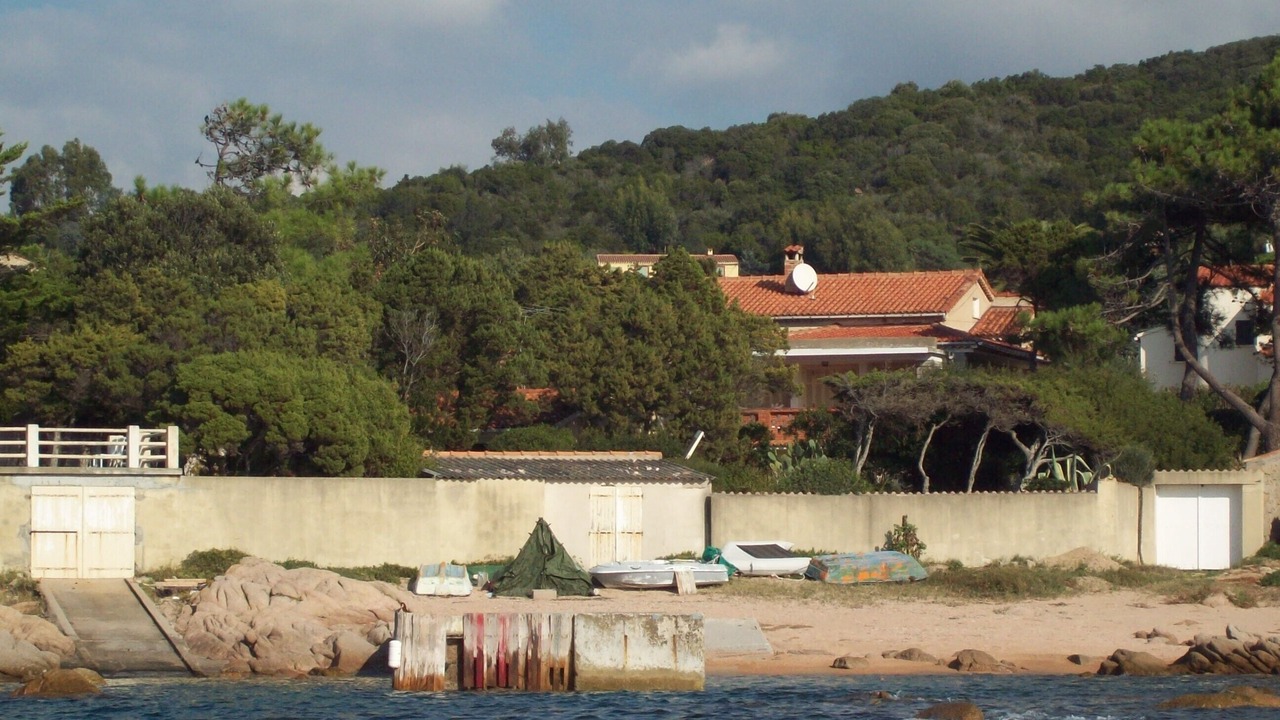 Photo of Others in Isolella