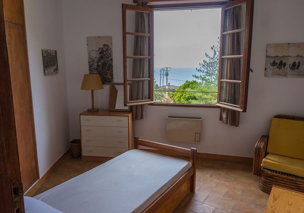 Photo of Bedroom in Centuri