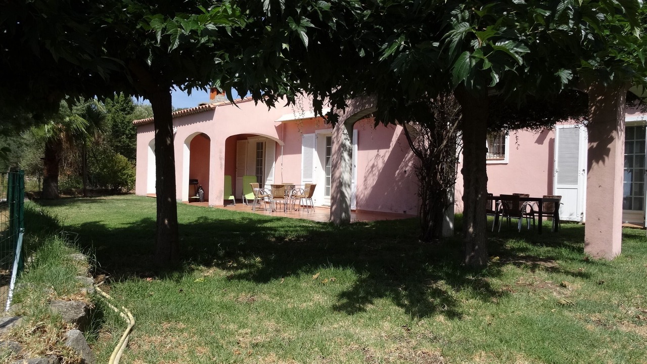 Photo of Outdoor in Cannelle