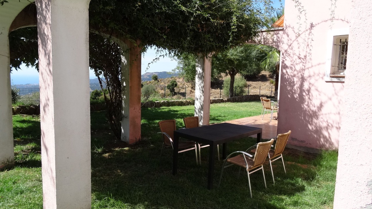 Photo of Outdoor in Cannelle