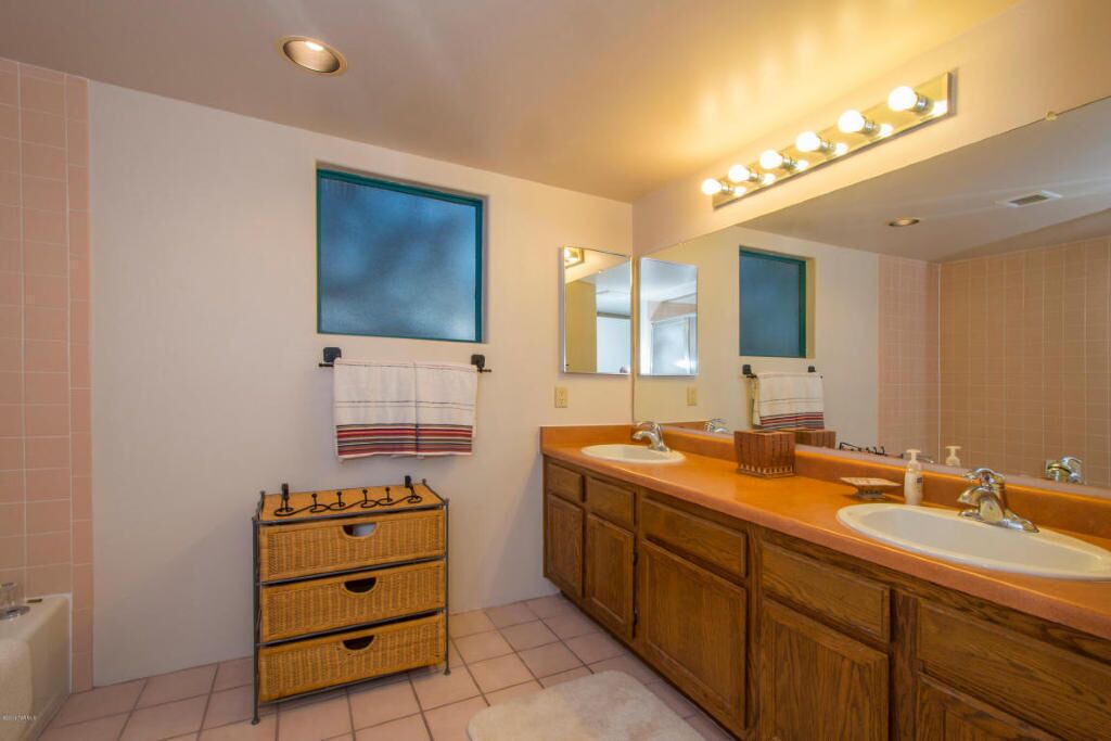 Photo of Bathroom in Starr Pass