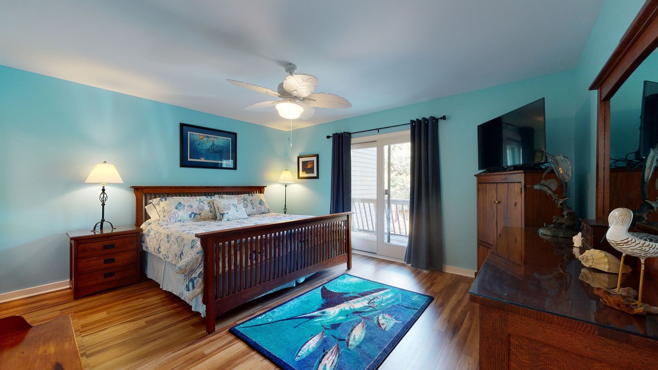 Photo of Bedroom in Pine Knoll Shores