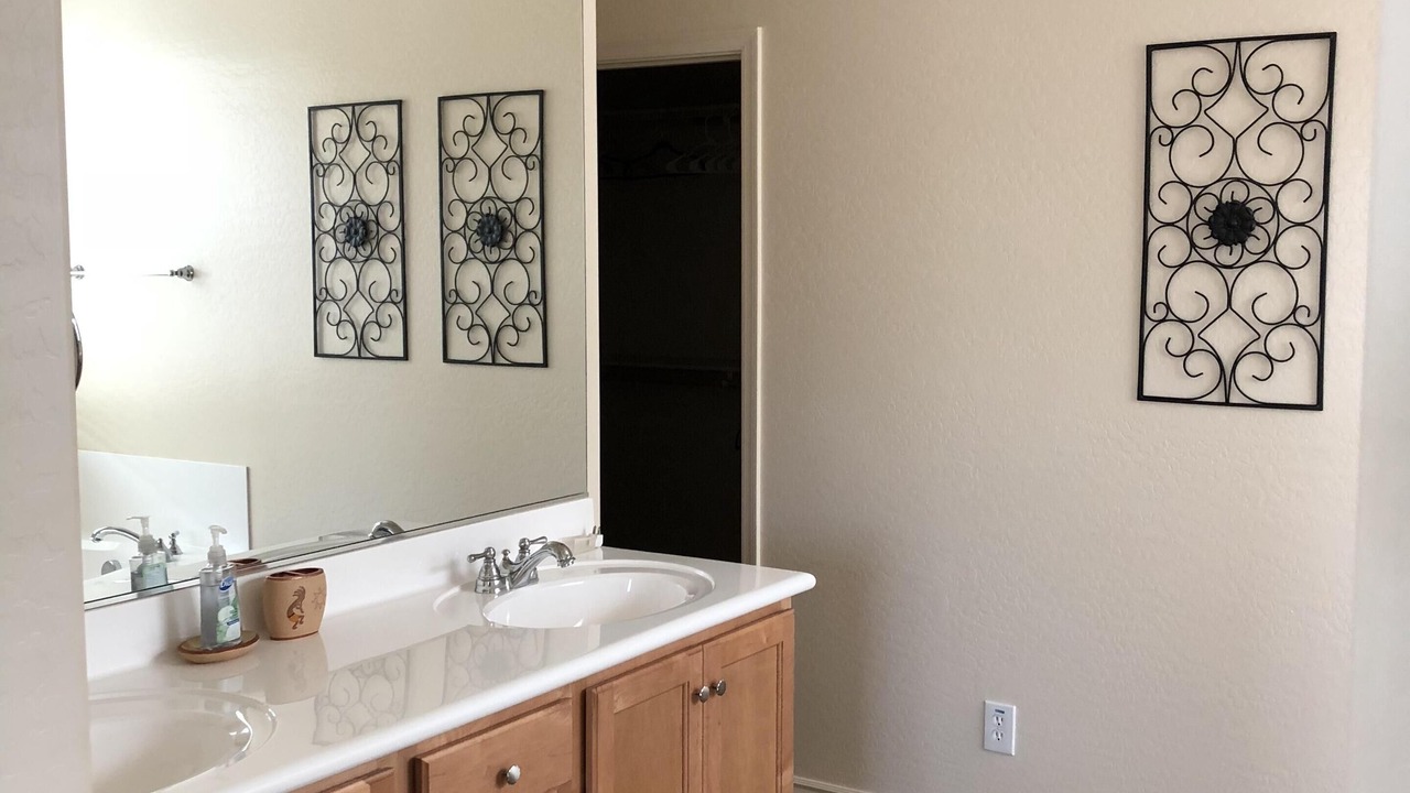 Photo of Bathroom in Montecito in Estrella