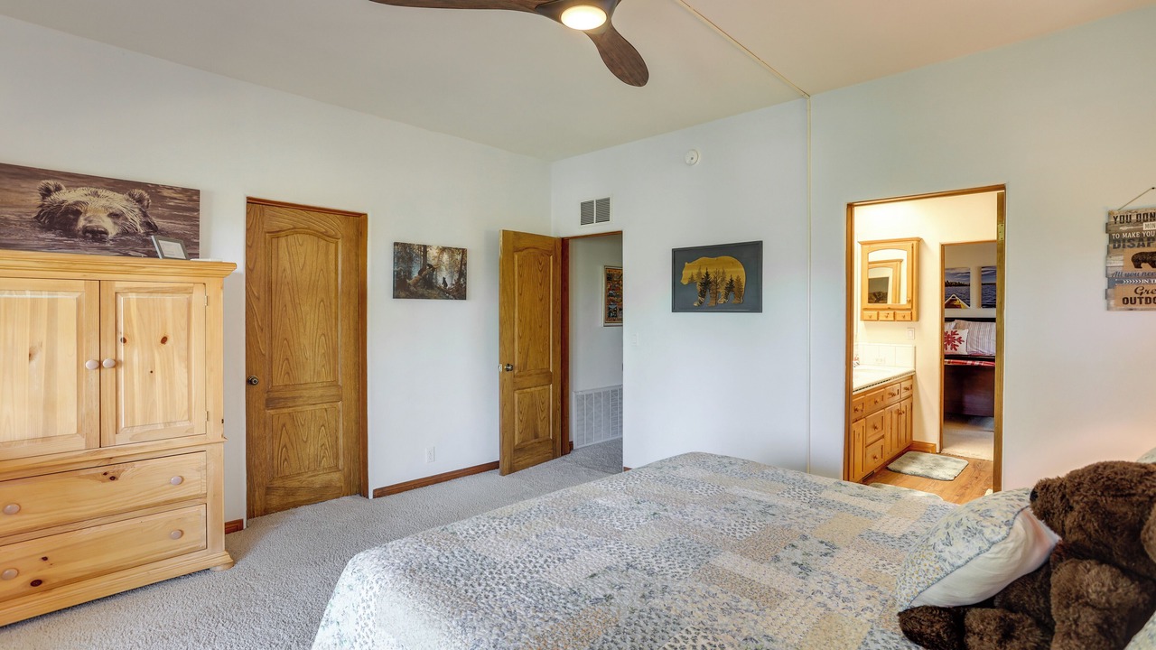 Photo of Bedroom in Lake Arrowhead