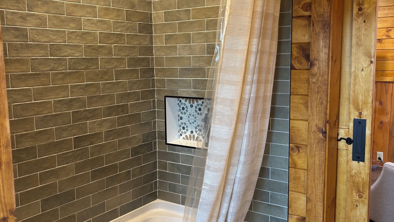Photo of Bathroom in Island Park