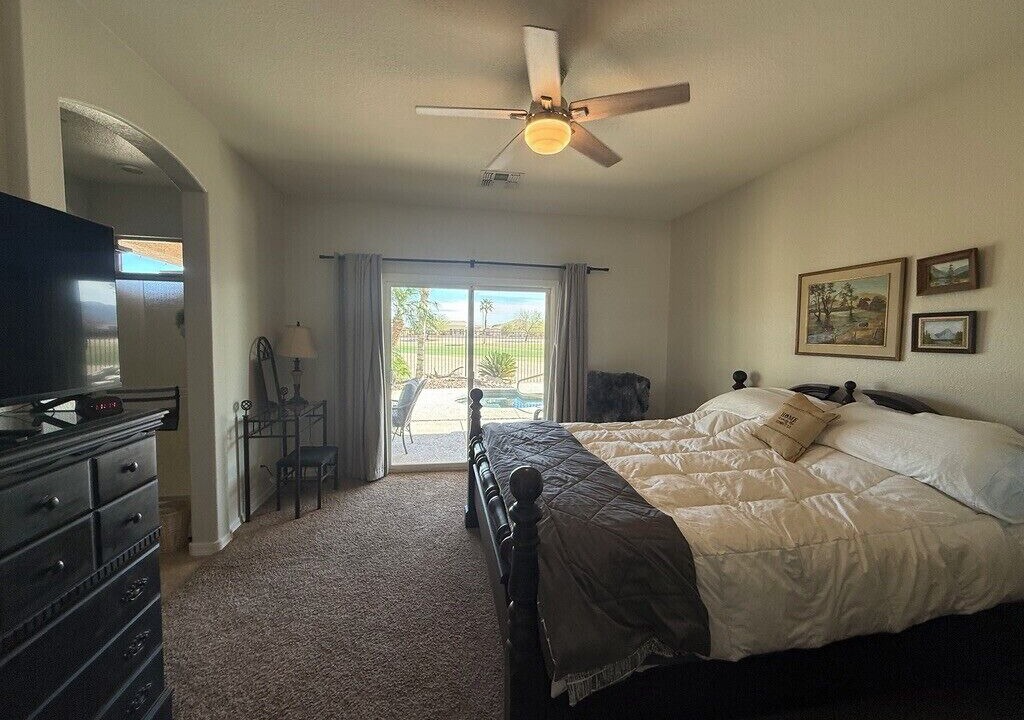 Photo of Others in Springfield Lakes