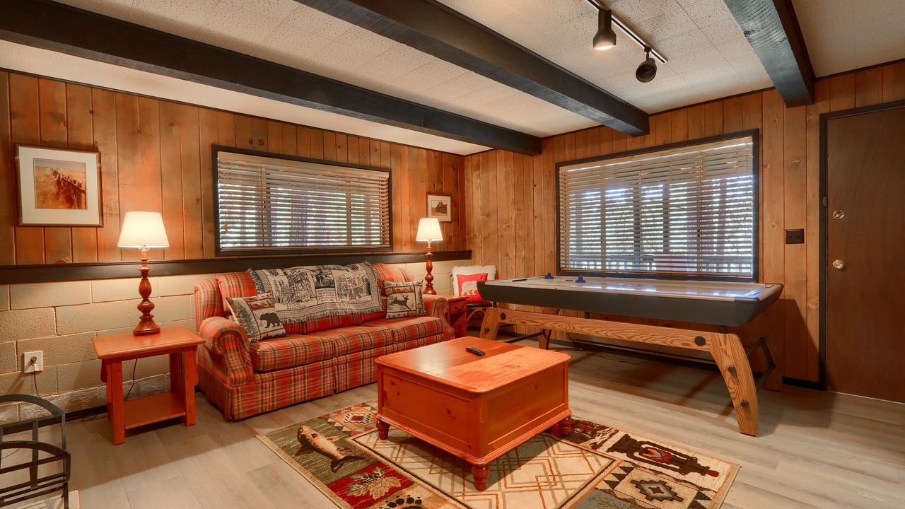 Photo of Bedroom in North Wawona