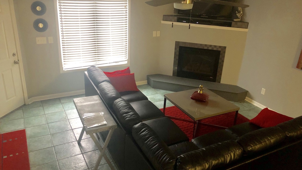 Photo of Livingroom in Northeast Virginia Beach