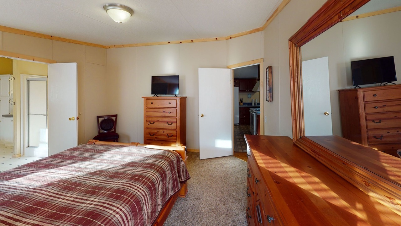 Photo of Bedroom in Nelsonville