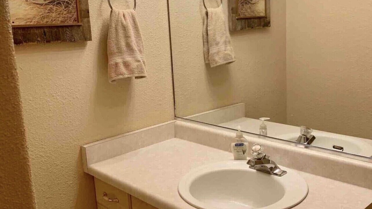 Photo of Bathroom in Meadow View Heights