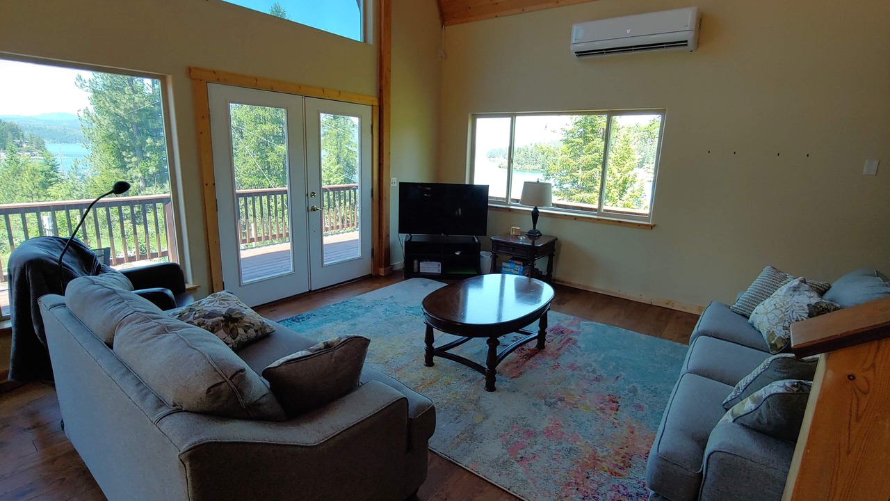 Photo of Livingroom in Harrison