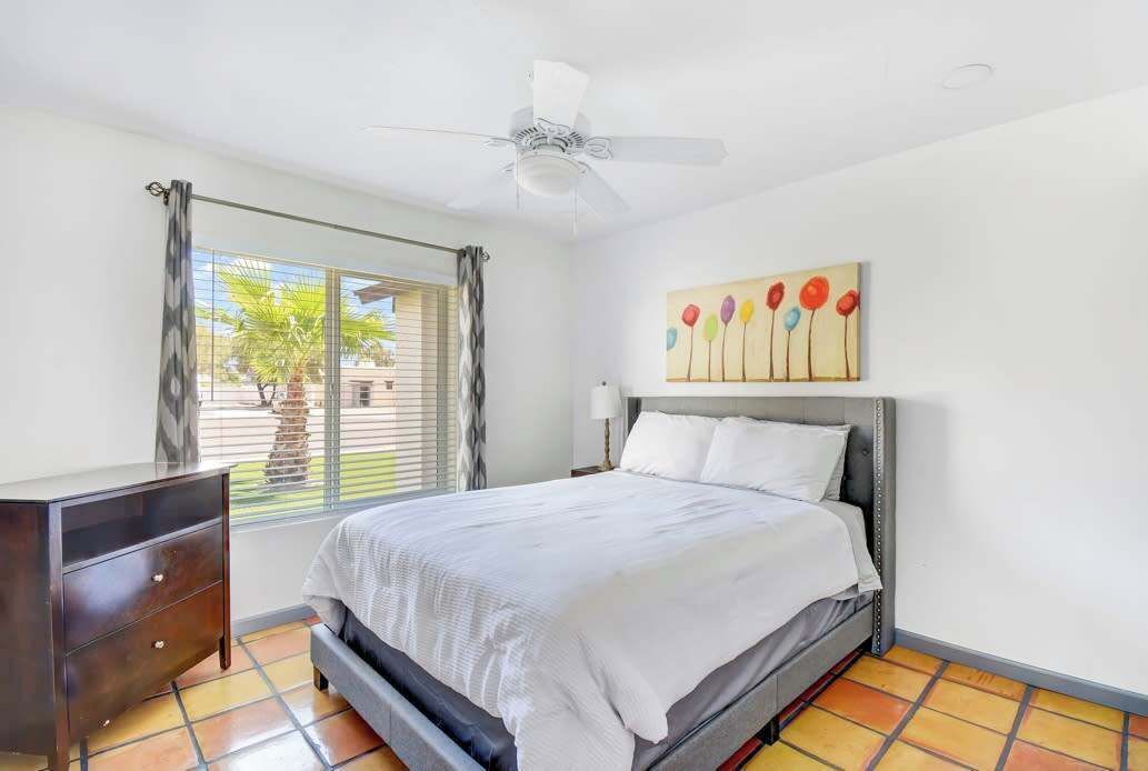 Photo of Bedroom in Honeyridge Manor
