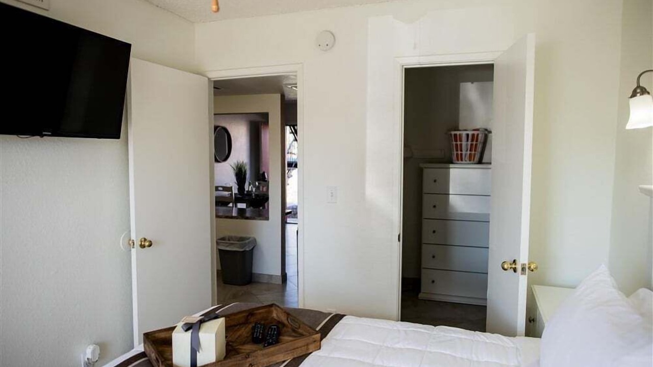 Photo of Bedroom in New Papago Parkway