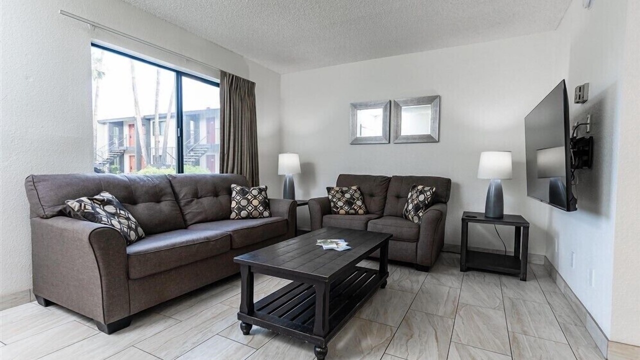 Photo of Livingroom in New Papago Parkway