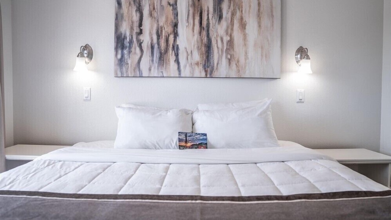 Photo of Bedroom in New Papago Parkway