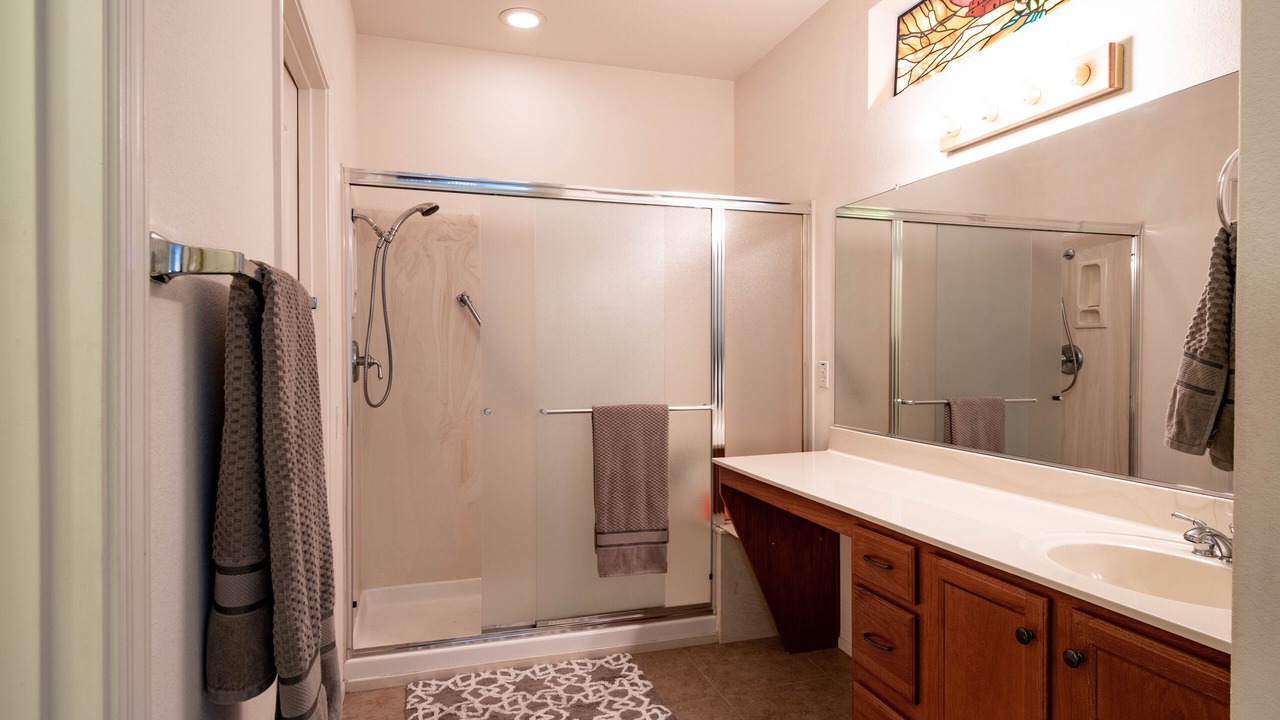 Photo of Bathroom in Desert Breeze