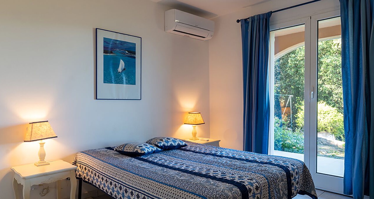Photo of Bedroom in Sainte-Lucie-de-Tallano