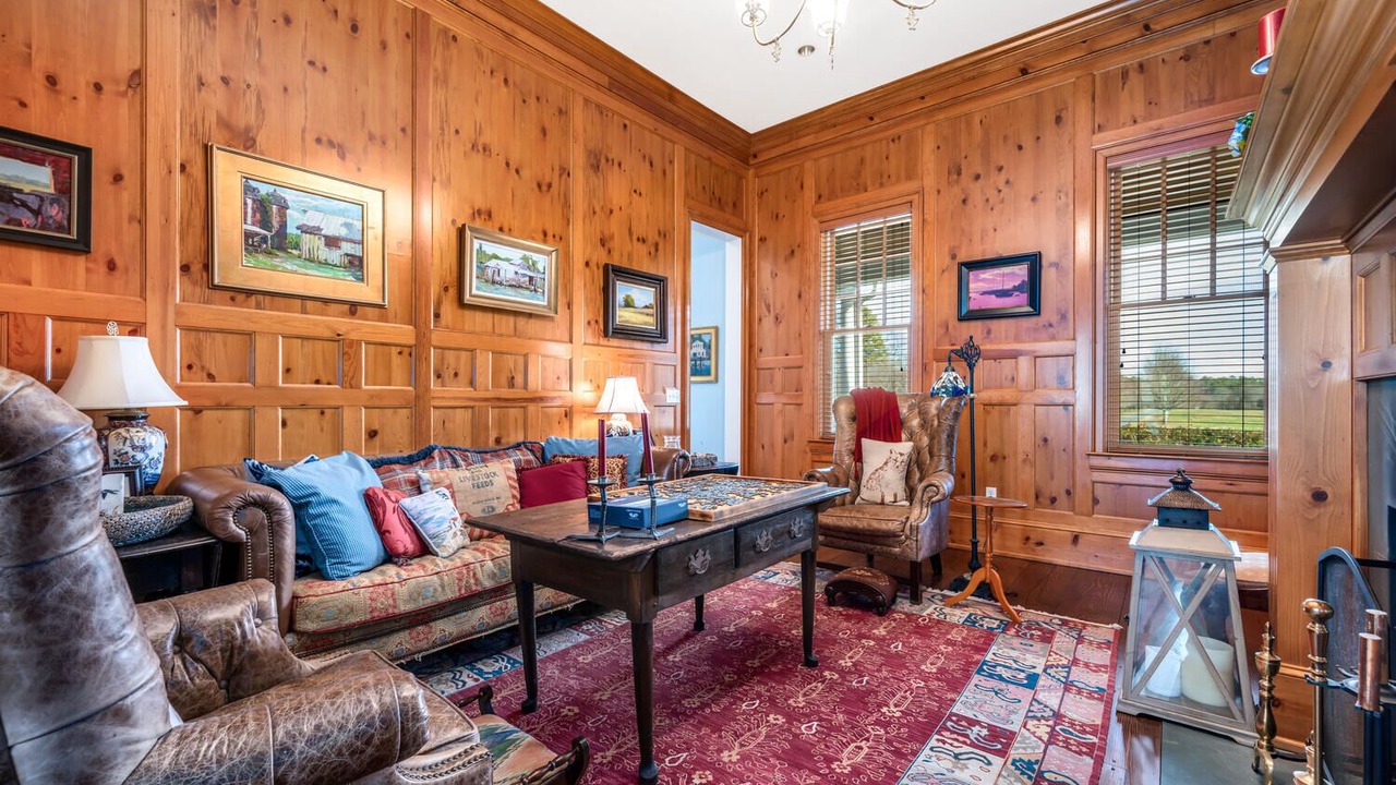 Photo of Livingroom in Royal Oak