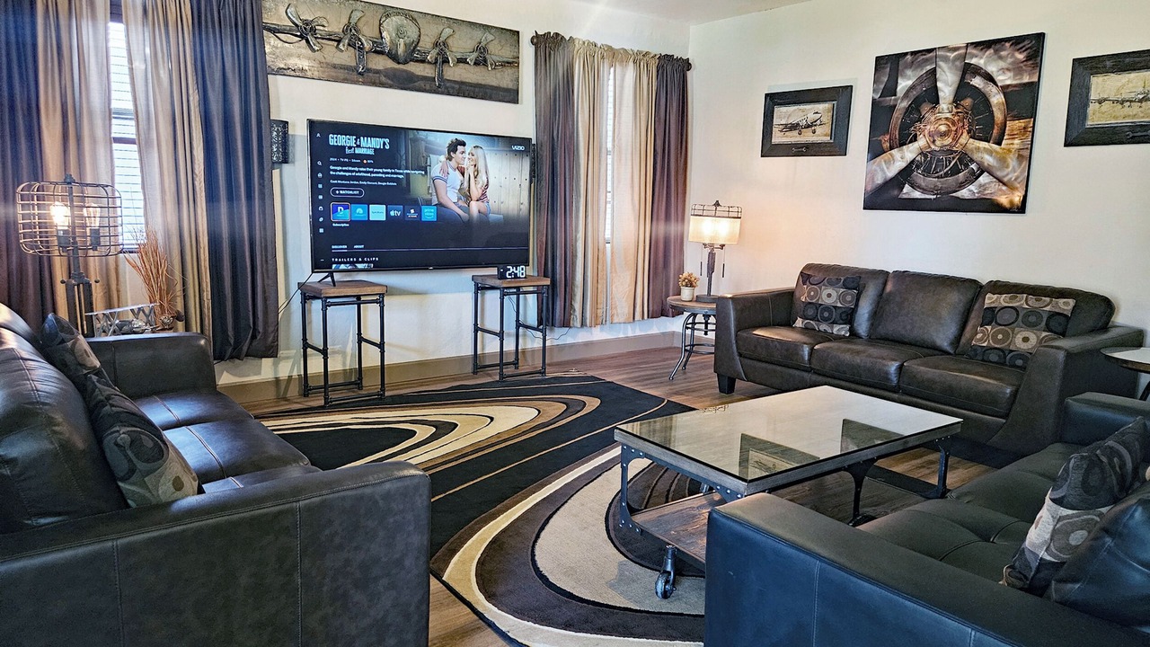 Photo of Livingroom in Centerra
