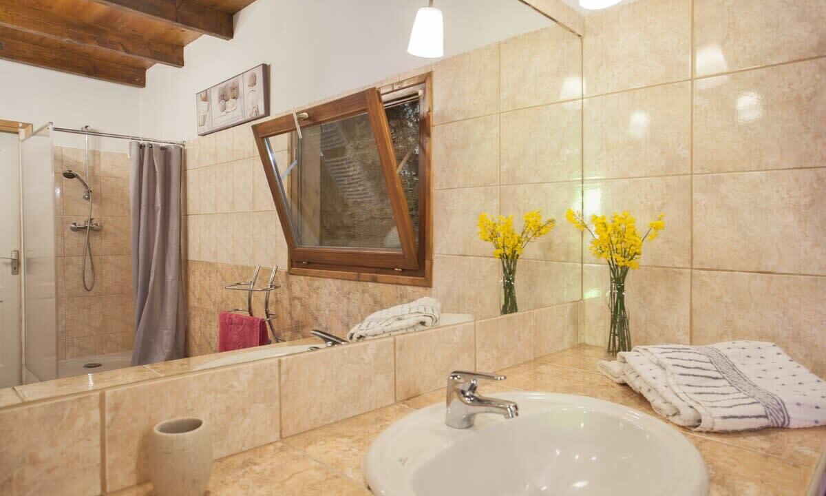 Photo of Bathroom in Santo-Pietro-di-Tenda