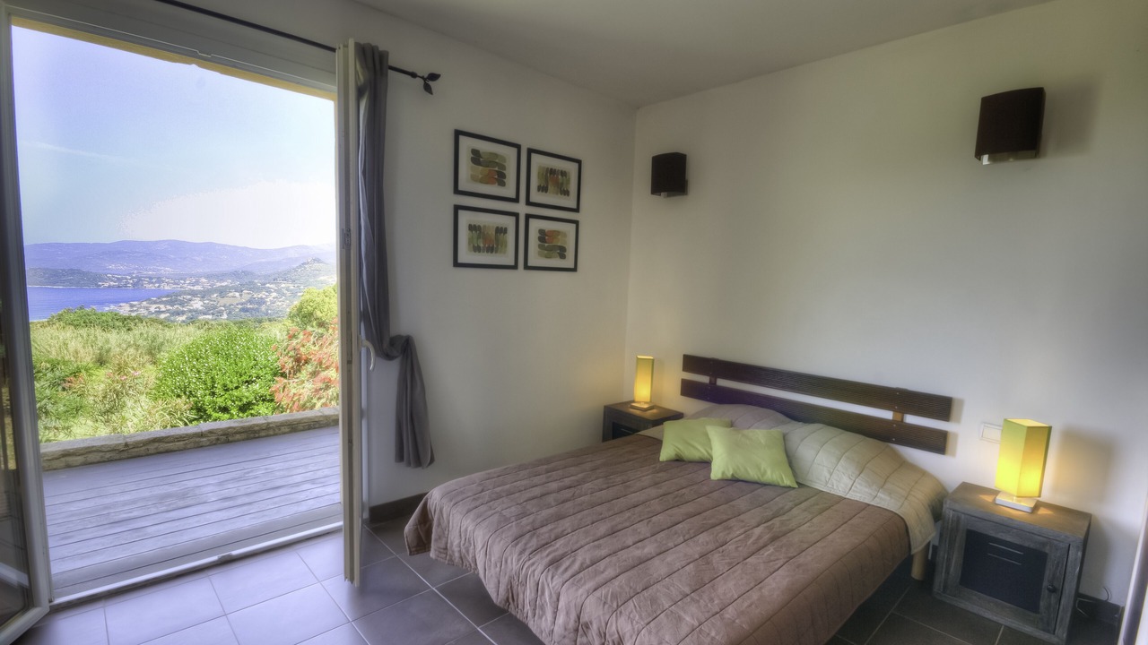 Photo of Bedroom in Calcatoggio
