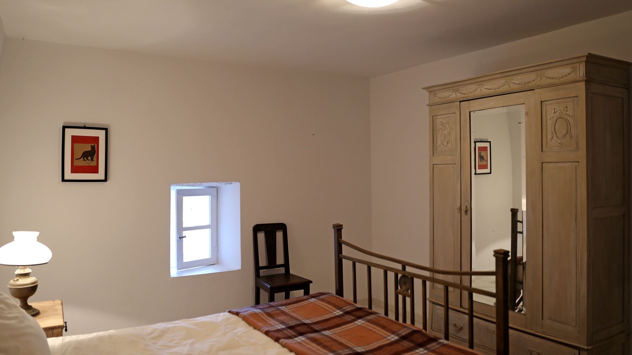 Photo of Bedroom in Apikia
