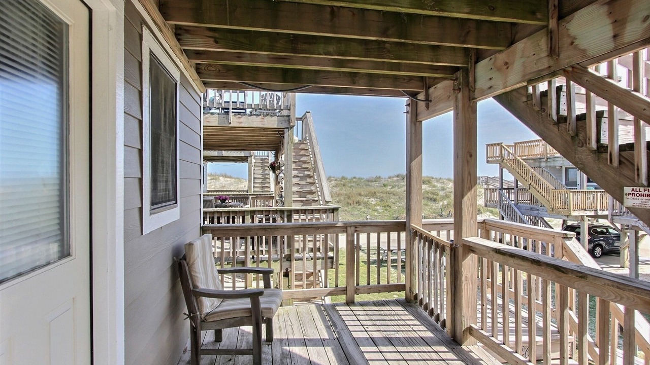 Photo of Patio Balcony in Hatteras