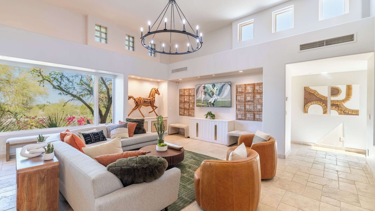 Photo of Livingroom in Pinnacle Peak Heights