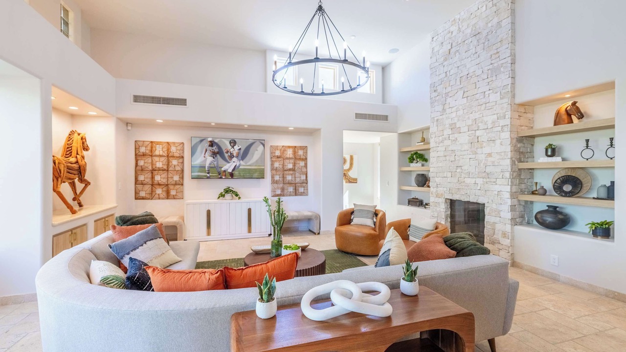 Photo of Livingroom in Pinnacle Peak Heights