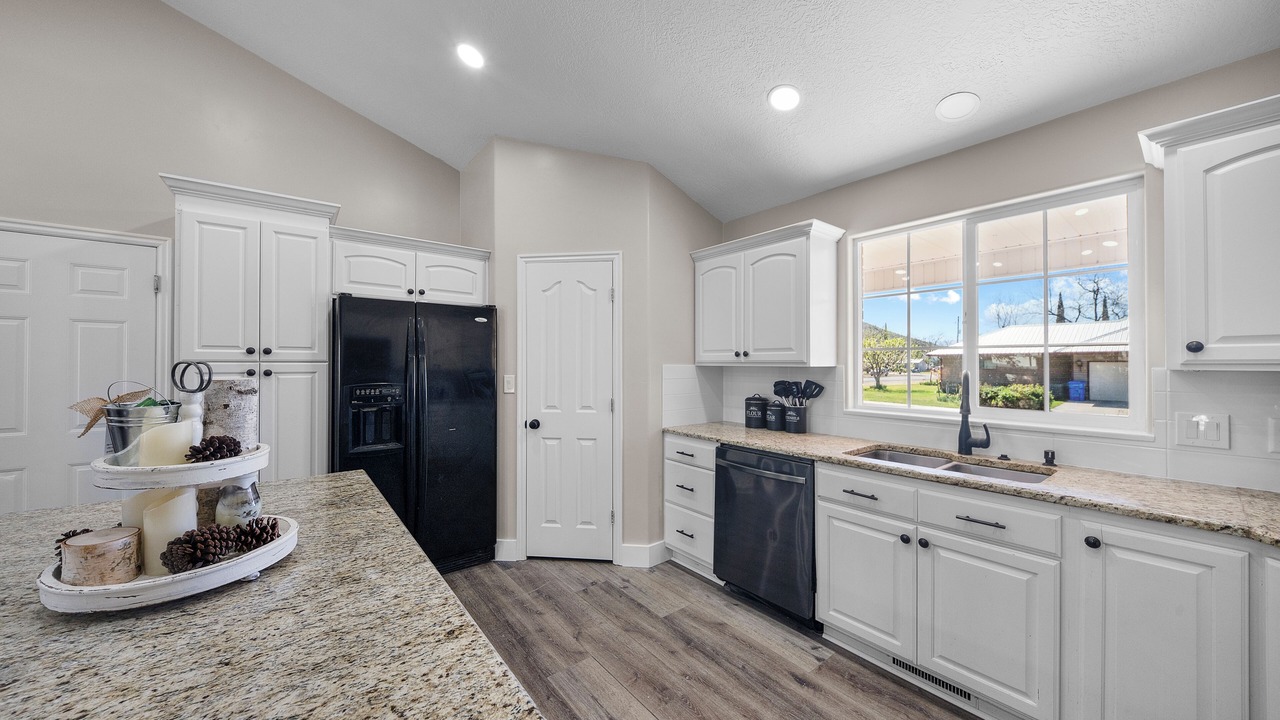 Photo of Kitchen in Toquerville